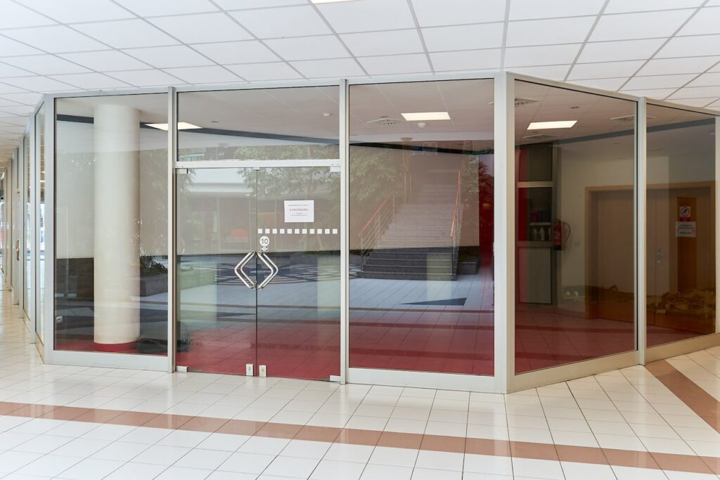 M palác administrativní budova pronájmy